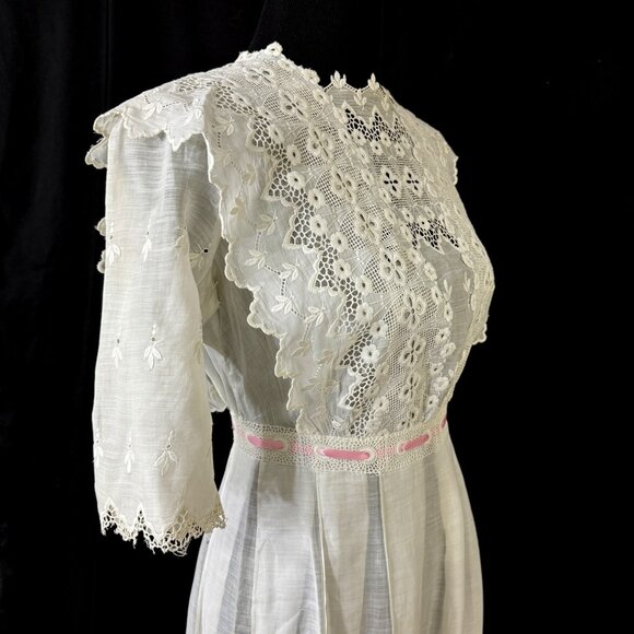 Edwardian White Cotton Voile or Lawn Summer Tea Dress Eyelet Lace Antique 1900s - Picture 3 of 14